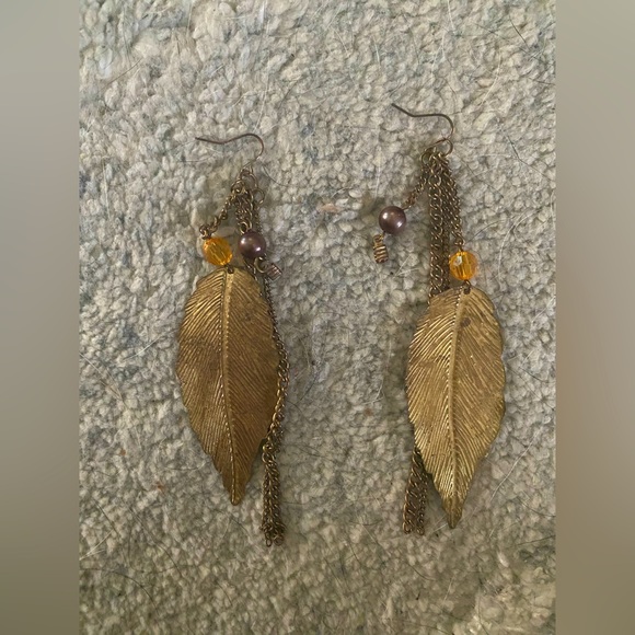 Feather Earrings - Picture 2 of 3
